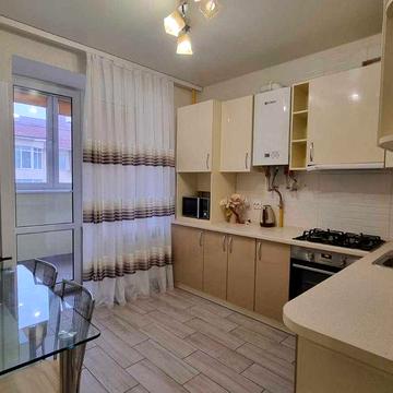 Сдам 1к квартиру 39 м2,  з гардеробною в ЖК  Київський Маєток