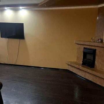 Здам трьох кімнатну квартиру перший поверх