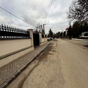 Висока вул.