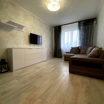 Поліська вул., 28-Б