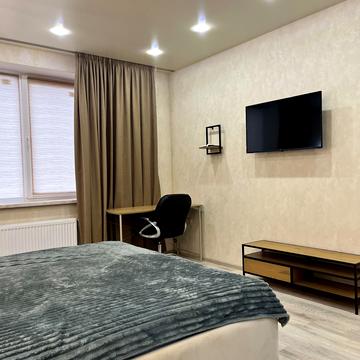 Академіка Сахарова вул., 16