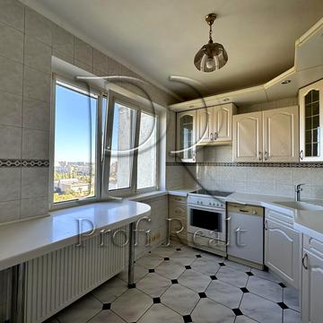 Архітектора Ніколаєва вул., 5