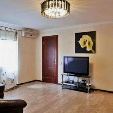 Лесі Українки бульв., 12