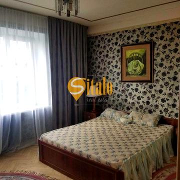 3к квартира . метро "Печерськ" - 2 хвилини