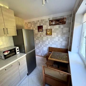 Здається  2-кімнатна кв. з новим ремонтом (Нивки)