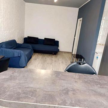 Набережно-Хрещатицька вул., 35