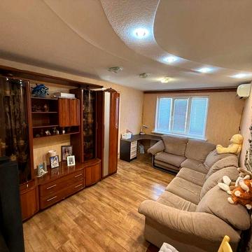 Продам 2к квартиру на Луи Пастера