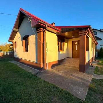 Приватний будинок в с. Угорники