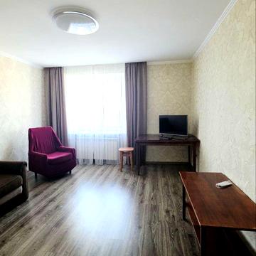 Литовська вул., 10