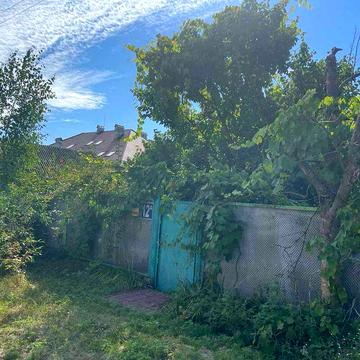 Будинок з великою ділянкою землі поруч з Києвом, в С. Новосілки.