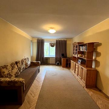 Верховної Ради бульв., 19