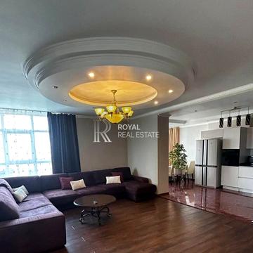 Валерія Лобановського просп. (Червонозоряний), 4-В