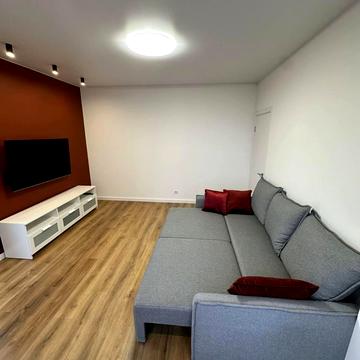 Камянська вул. (Дніпродзержинська), 128