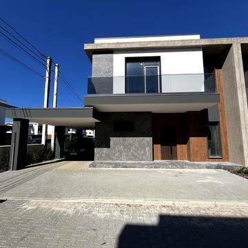 Дзеркальна