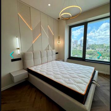 Набережна Перемоги вул., 7