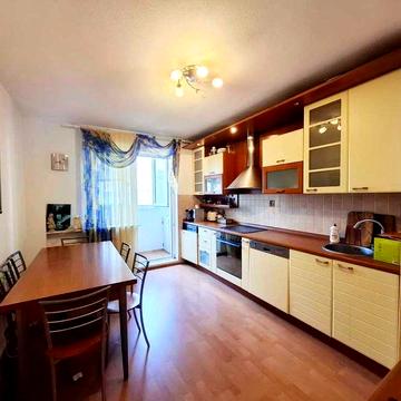 Оренда 4 к. вартири на В. Пулюя 5б