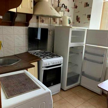 Сдам большую 1к квартиру. ул. Савченко.