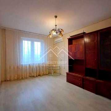 Продаж 2 кімнатної квартирі на Дзержинці.