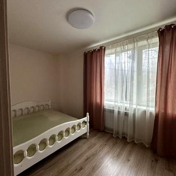 Єреванська вул., 31/1