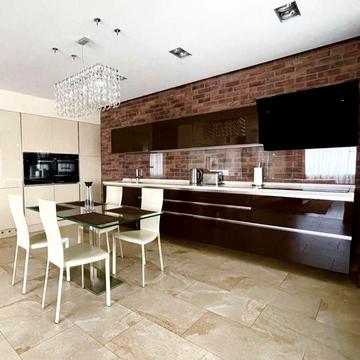 Андрія Верхогляда вул. (Михайла Драгомирова), 16