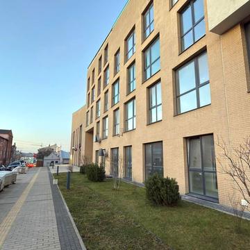 Новознесенська вул., 1