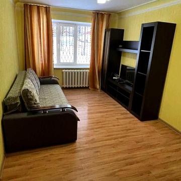 Довготривала оренда 2к квартири на вул. Відінська 40, кв. 2