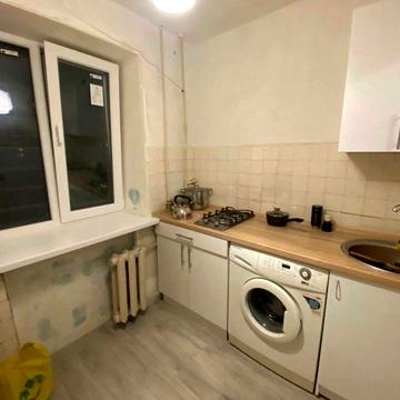 Продам трехкомнатную квартиру на Черемушках. (129-342)