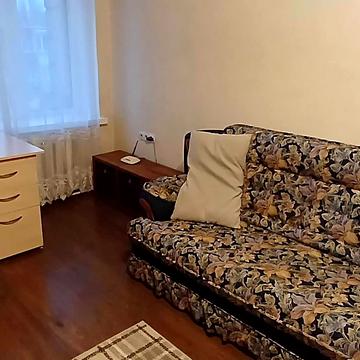 Віктора Ярмоли вул., 6/8