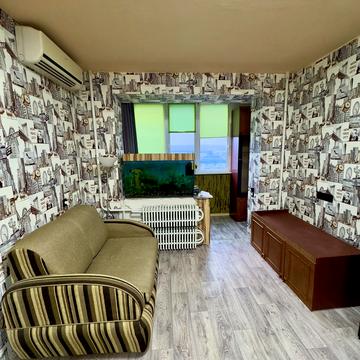 Метробудівська вул., 13