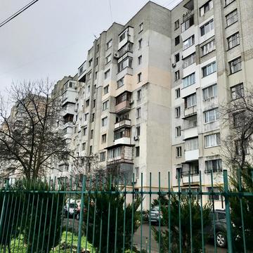 Сергія Шелухіна вул., 35