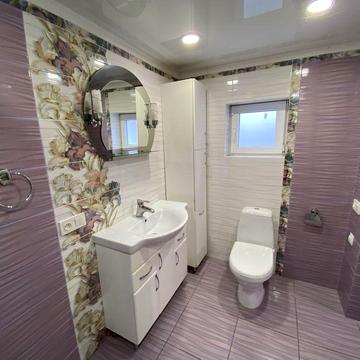 Гарна половина будинку біля 3 школи, опалення працює без світл