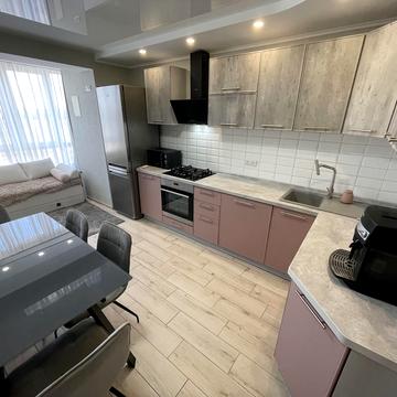 Жулянська вул., 1-Д