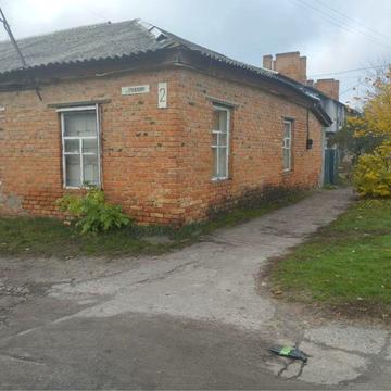 Частина будинку в центрі міста Кобеляки (ідеально для бізнесу)