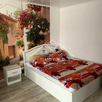 Металургів просп., 30