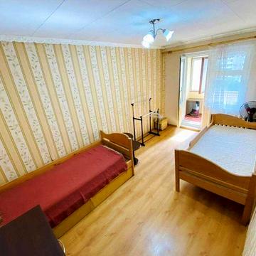 Осокорки - Позняки, Здолбуновская, 3. Рядом Урловская