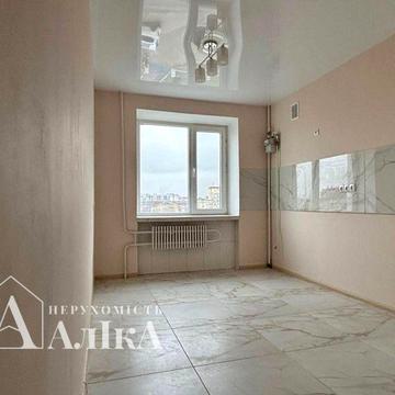 Продам 2-кімнатну квартиру в самому центрі міста