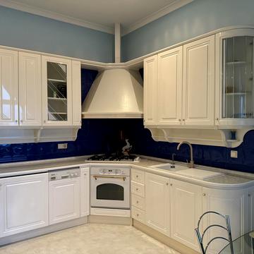 Тарасівська вул., 8