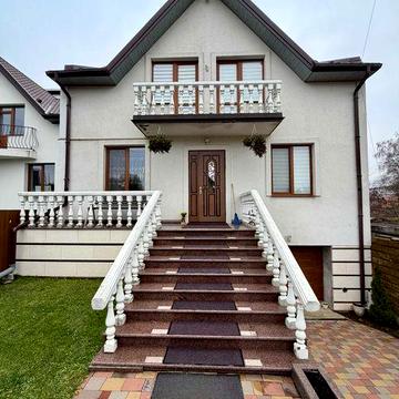 Будинок 208 м2 з подвірям гараж 5 кімнат Моршин біля озера