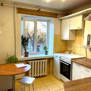 Здам 3-кім квартиру, вул. Паркова 8, Центр Рівного. Власник