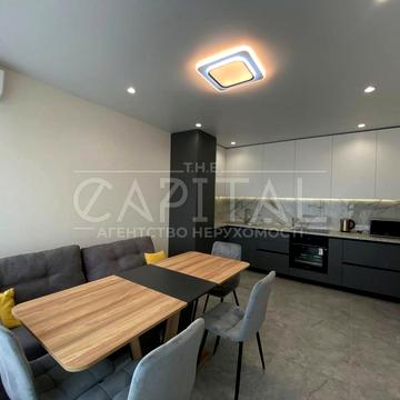 Золотоустівська вул., 25