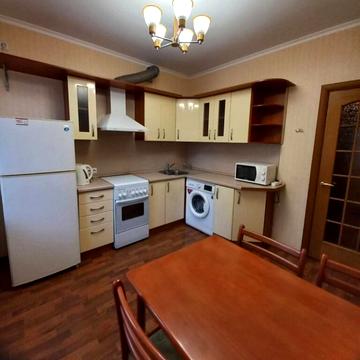 Феодосійський пров., 14