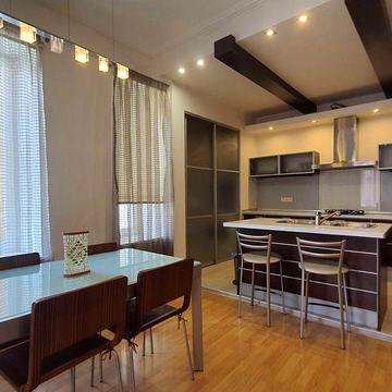 Простора 3-кімнатна квартира в «Золотому трикутнику»