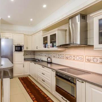 Євгена Коновальця вул. (Щорса), 44-А