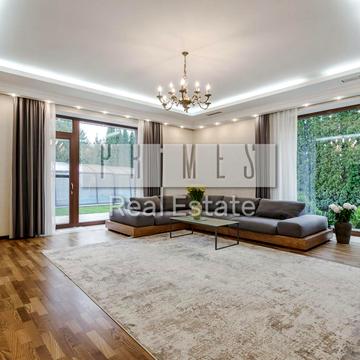 Лісова вул.