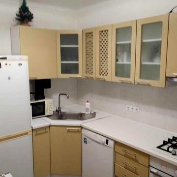 Миру вул., 36