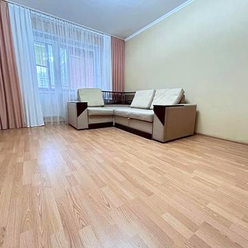 Лариси Руденко вул., 7