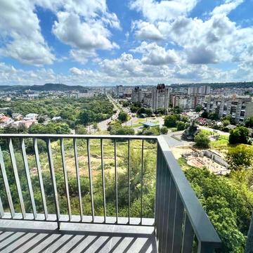 Варшавська, 201