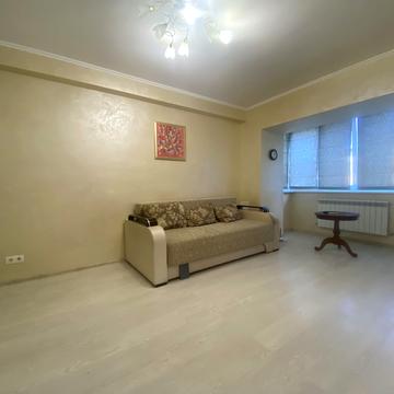 Академіка Доброхотова вул., 12