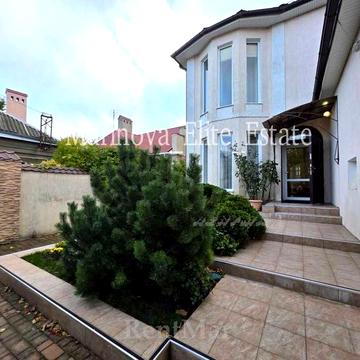 Хозяйский, качественный  дом 7 соток жилой подвал Б Фонтан