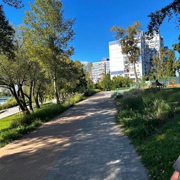 ПРОДАЖ 3-кімнатної квартири з видом на озеро